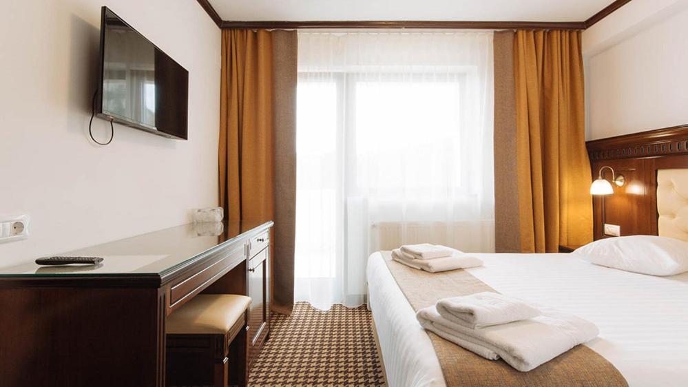 Hotel Alpin Rarau 坎普朗莫道尼斯 外观 照片